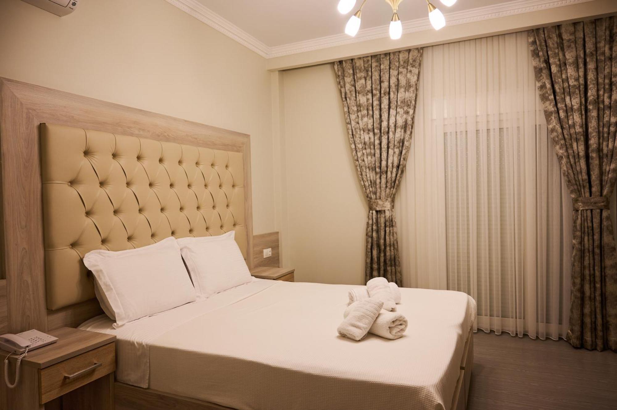 Famissi Suites 2 กาลัมปากา ภายนอก รูปภาพ