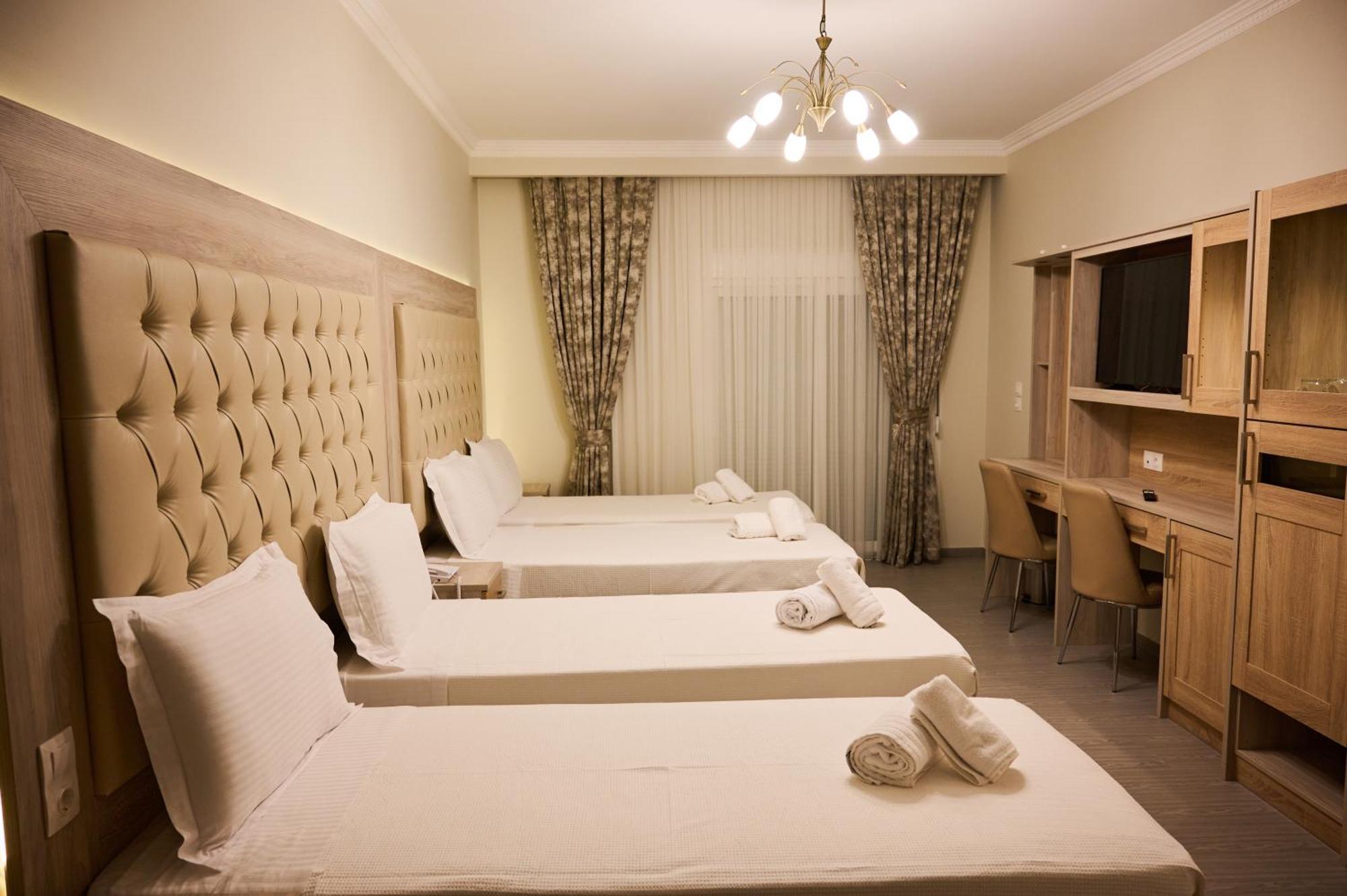 Famissi Suites 2 กาลัมปากา ภายนอก รูปภาพ