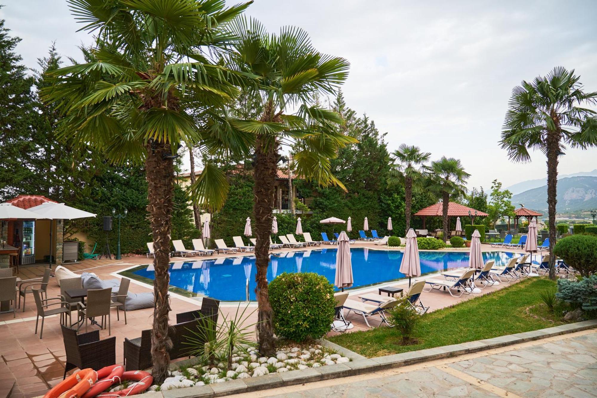 Famissi Suites 2 กาลัมปากา ภายนอก รูปภาพ