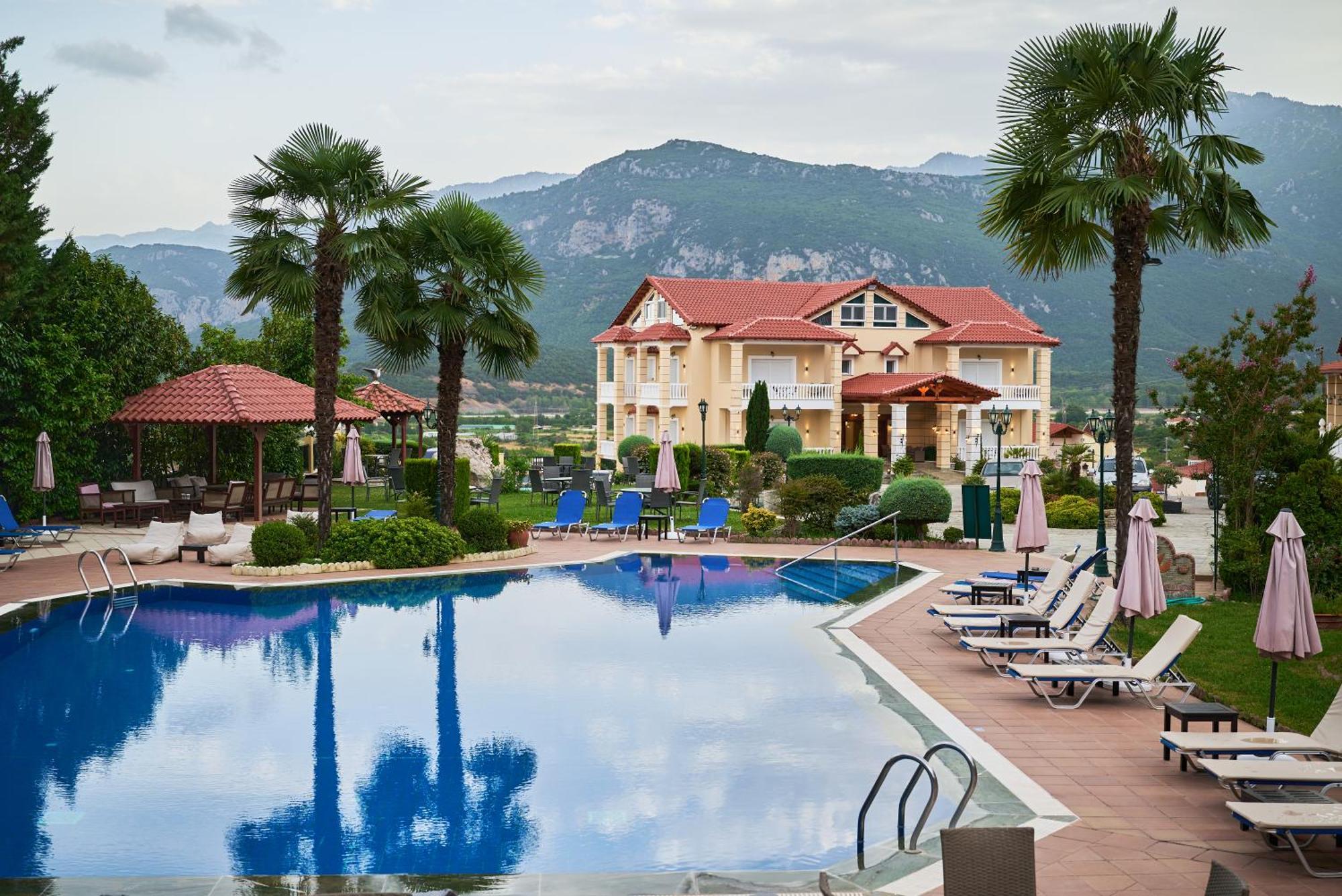 Famissi Suites 2 กาลัมปากา ภายนอก รูปภาพ