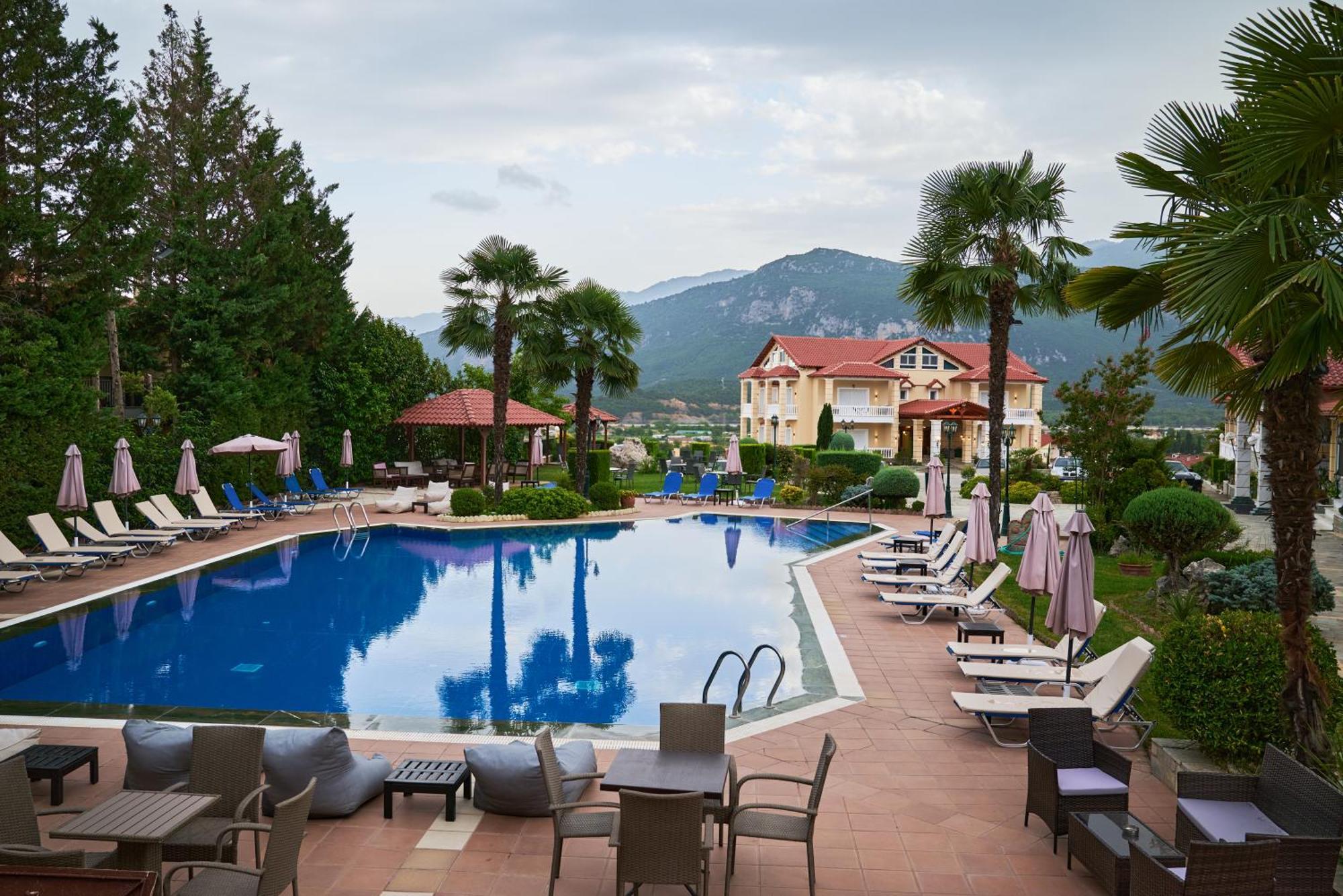Famissi Suites 2 กาลัมปากา ภายนอก รูปภาพ