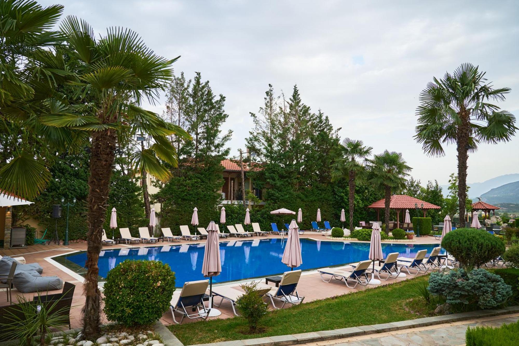 Famissi Suites 2 กาลัมปากา ภายนอก รูปภาพ
